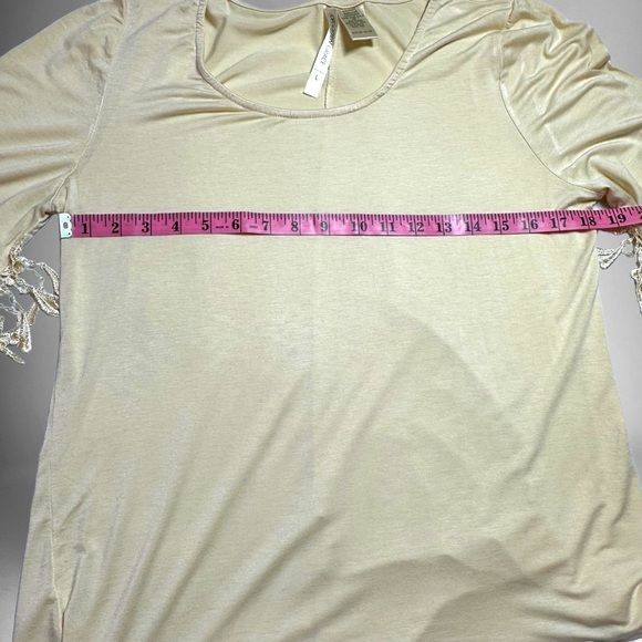 Forgotten Grace top. - Picture 5 of 6